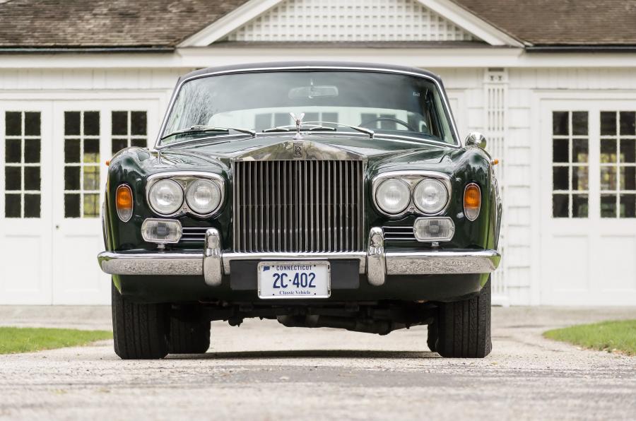  Rolls-Royce Corniche Saloon 1971 года  (фото 13 из 18)